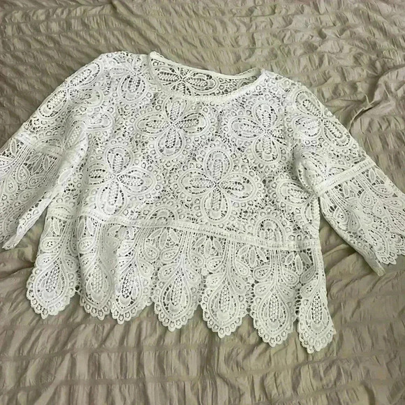 BOHO White Lace Short Sleeve top - size SMALL - Picture 1 of 4